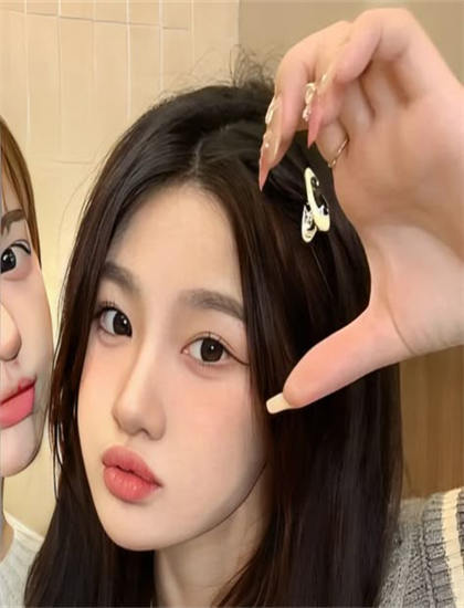 票房分析：《青帮老大黄金荣离婚的背后故事》的音乐配乐与声音设计——探讨思想内涵的哲学意义