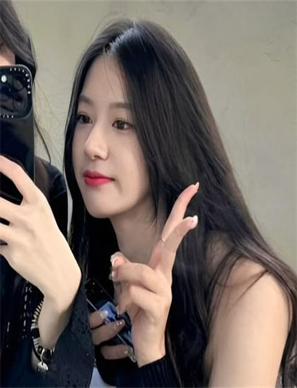 撩乱的裸舞曲角色研究：色彩的运用技巧与情绪传达 理解角色的文化意义